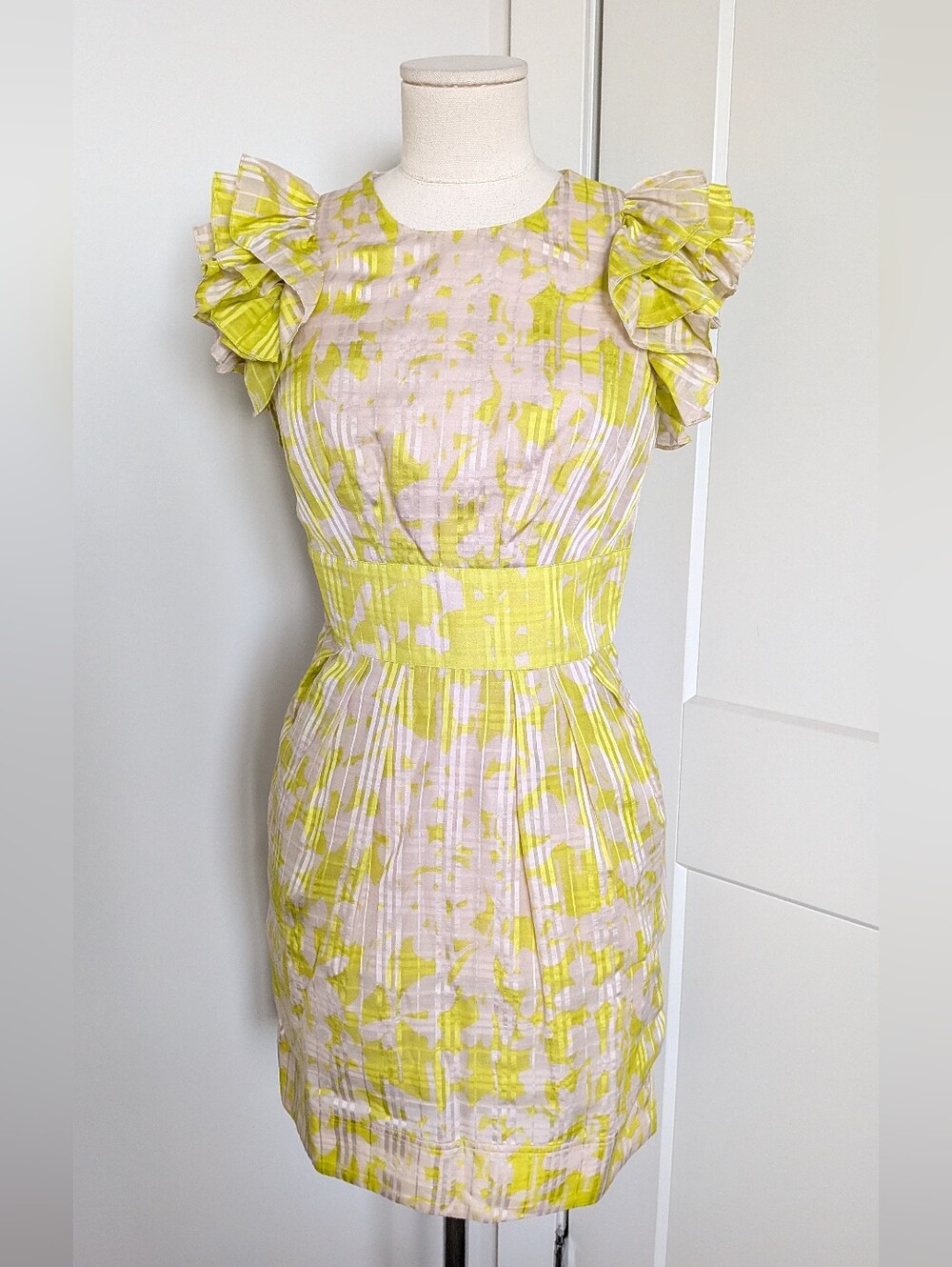 NWOT Y2K Jessica Simpson Yellow Beige Plaid Ruffle Shoulder Bodycon Dress 2
